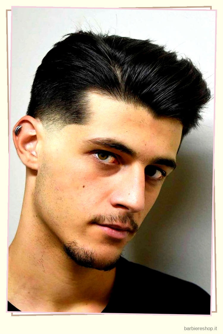 Idee di taglio di capelli a ciuffo per il 2023 31 Idee di taglio di capelli a ciuffo per il 2023 31
