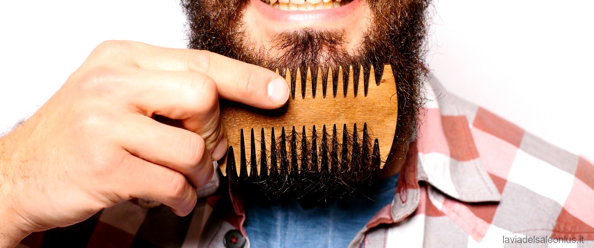 Come direzionare i peli della barba?