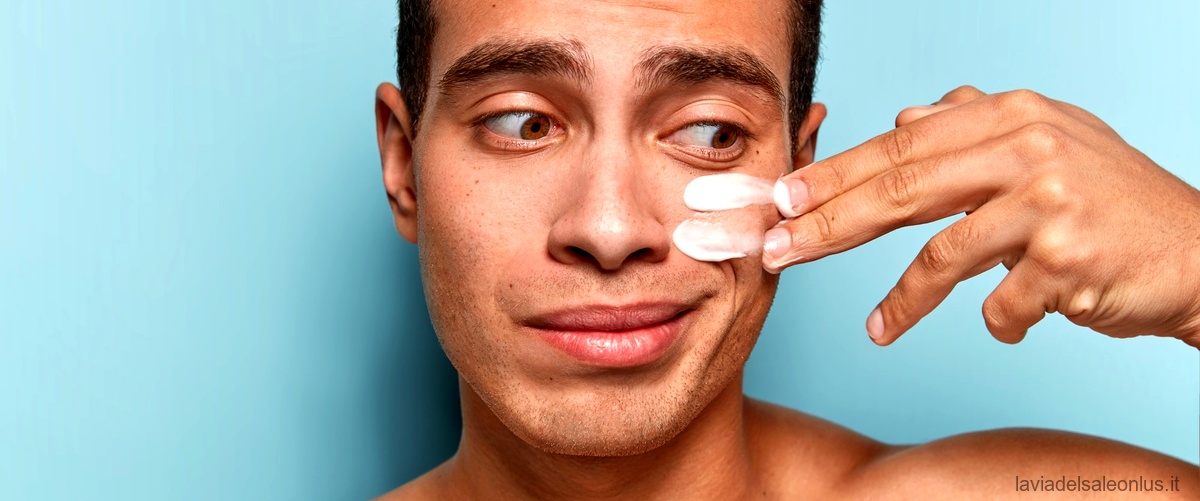 Miglior detergente viso uomo: scopri la soluzione ideale per una pelle purificata 10